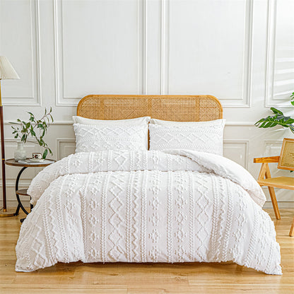 3-piece tufted bedding set with cut-out pattern