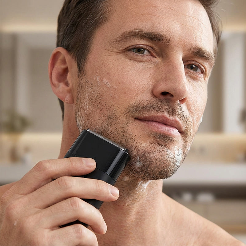 Mini IPX6 Waterproof Electric Foil Shaver for Men