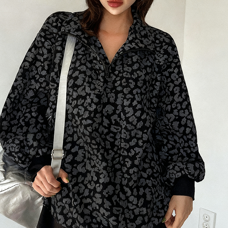 Women's Leopard Print Half Zip-Up Sweatshirt