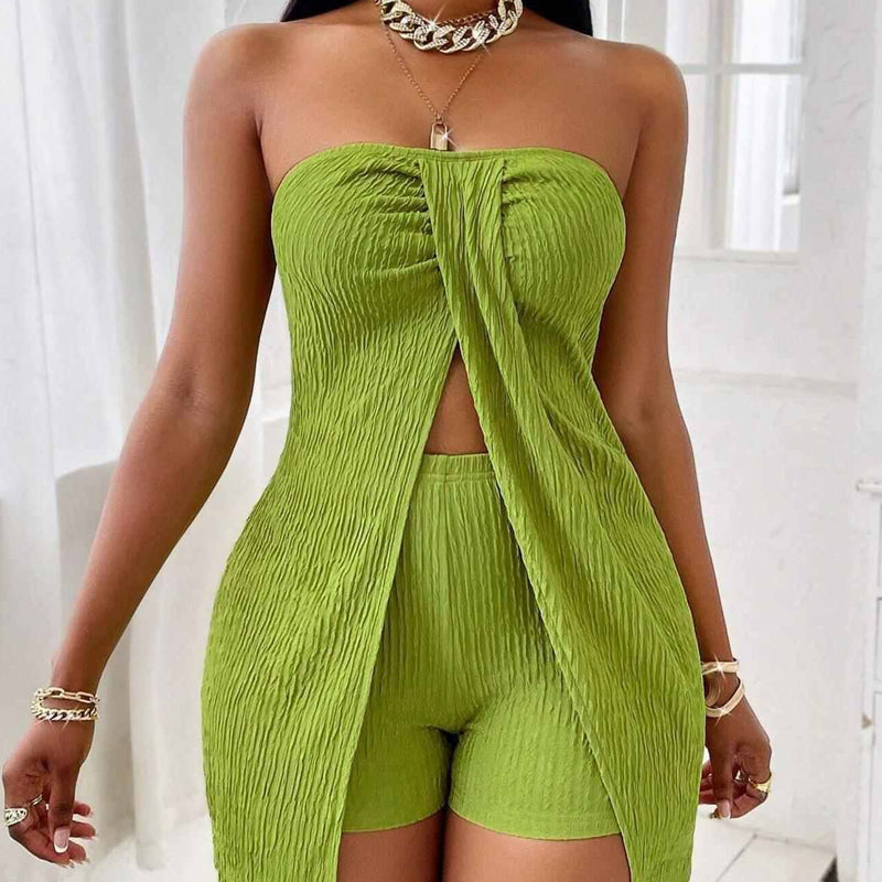 🔥 50% OFF NOW! 👗 Women's Strapless Split Hem Top & Shorts Set – Sexy & Sophisticated! 🌿☕