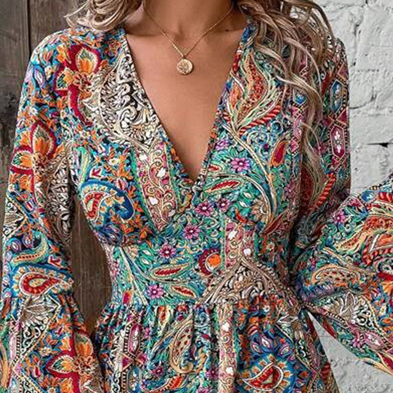📢📢50% OFF !! ⏰Women's Elegant Paisley Print V-Neck Flared Sleeve Dress